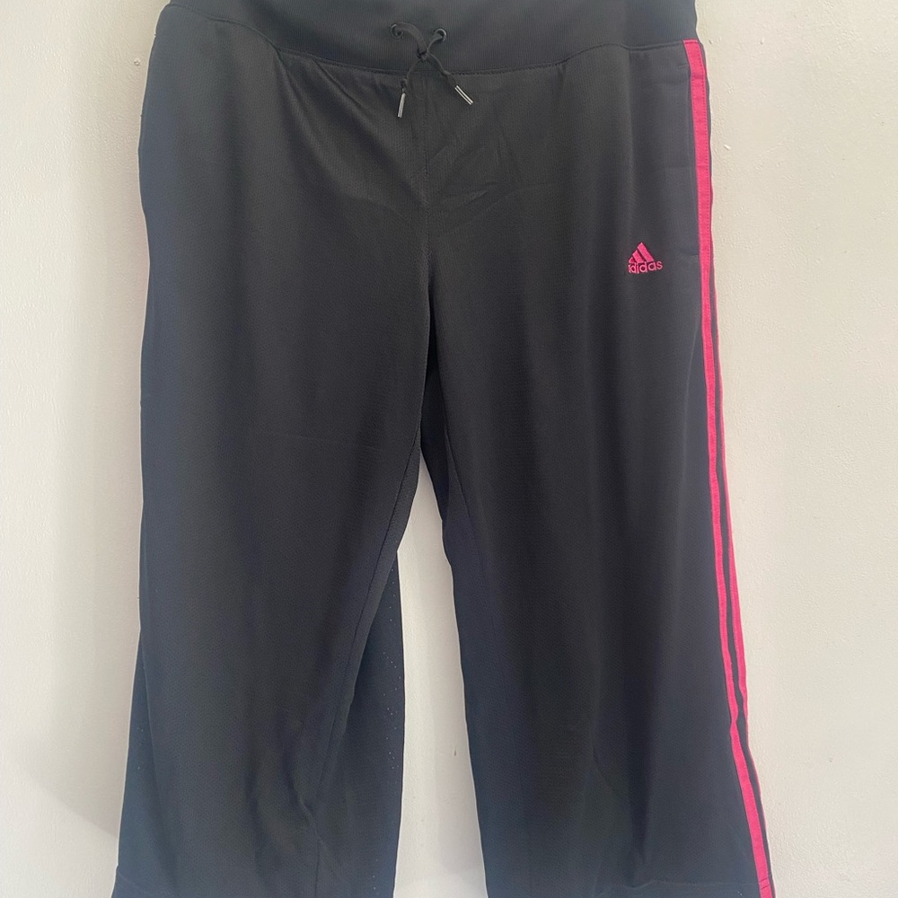Adidas women capri pants